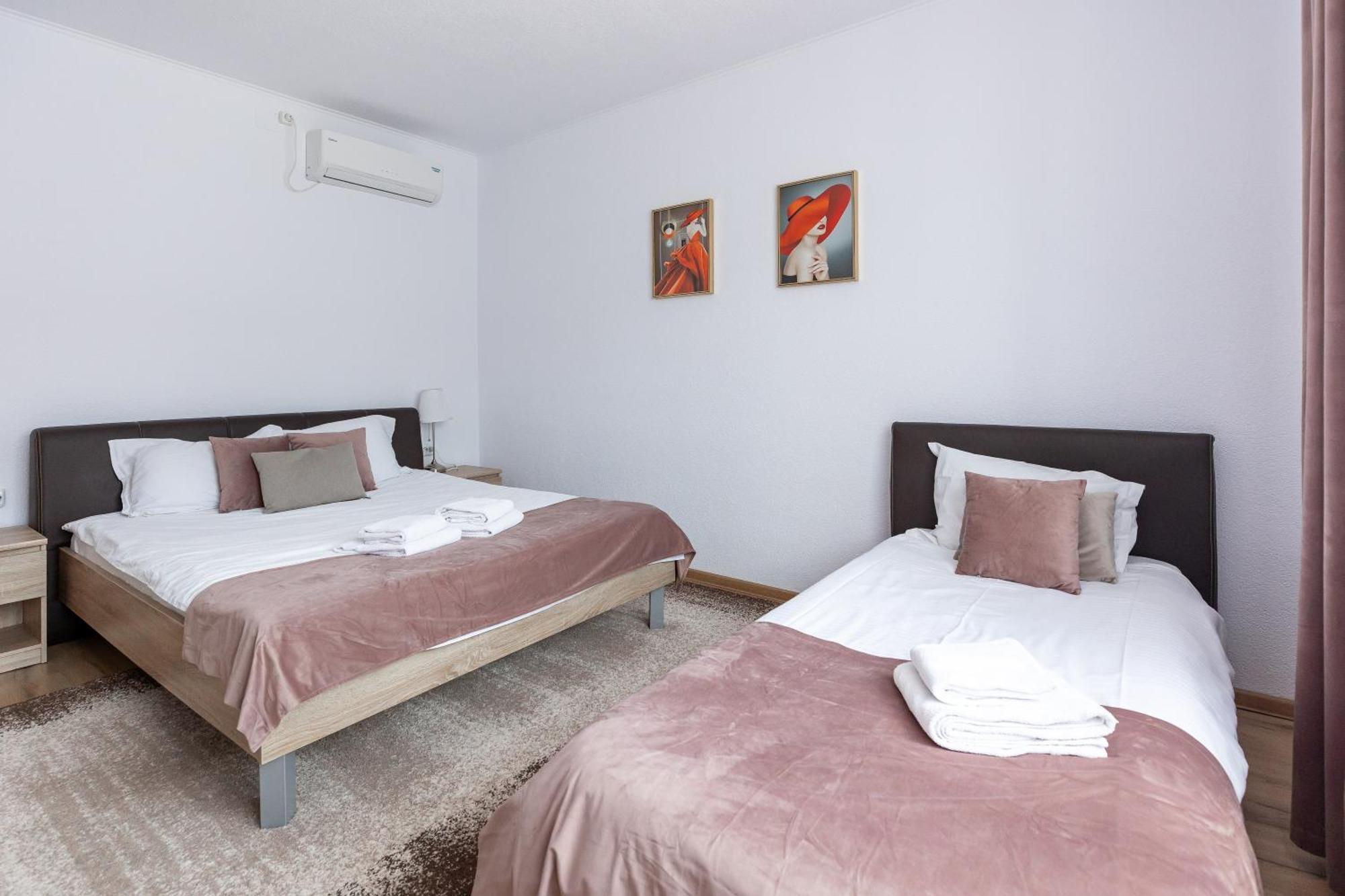 Salt Orchid Apartments Turda Exterior photo