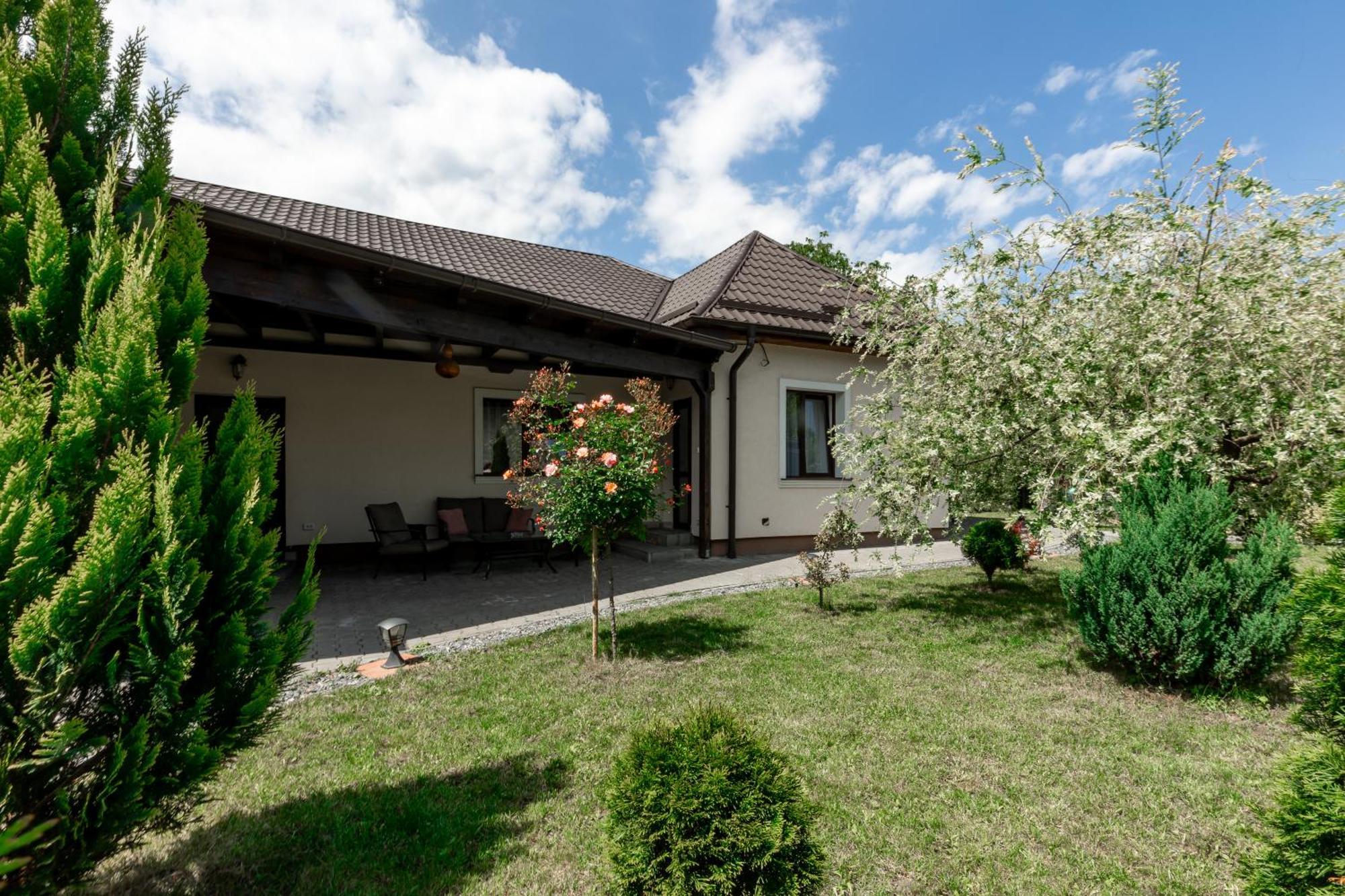 Salt Orchid Apartments Turda Exterior photo