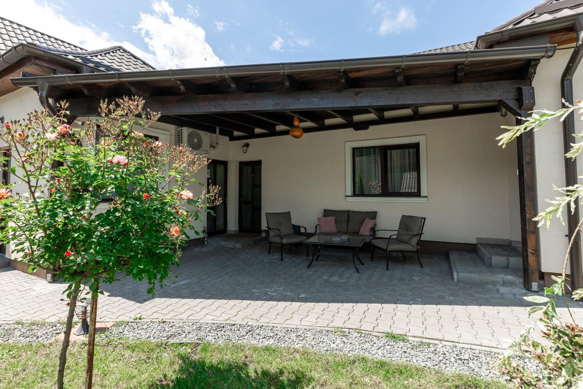 Salt Orchid Apartments Turda Exterior photo